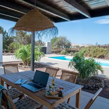 North Shore Villas, Makai, Heated & Shared Pool Ferienhaus *