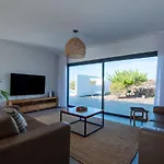 North Shore Villas, Makai, Heated & Shared Pool Lajares