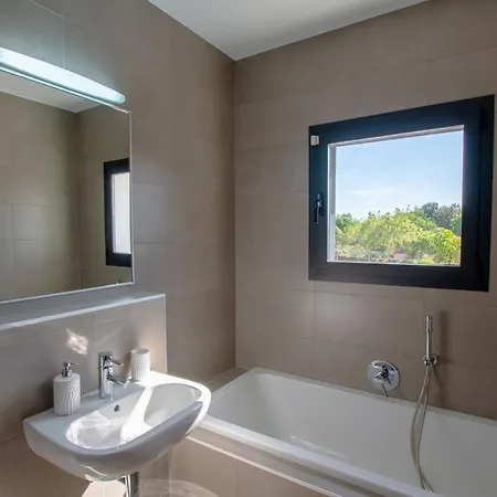 North Shore Villas, Makai, Heated & Shared Pool Lajares