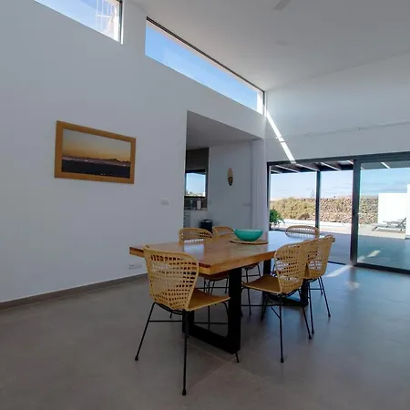 North Shore Villas, Makai, Heated & Shared Pool * Lajares