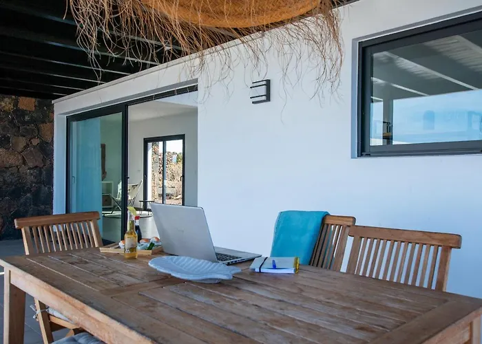 North Shore Villas, Makai, Heated & Shared Pool *