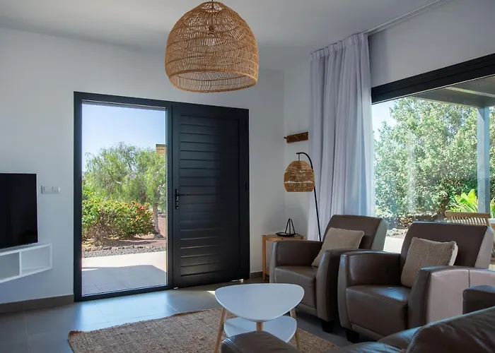 North Shore Villas, Makai, Heated & Shared Pool