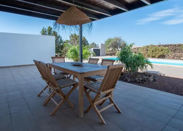 North Shore Villas, Makai, Heated & Shared Pool *