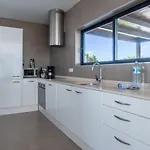 North Shore Villas, Makai, Heated & Shared Pool Tatil Evi