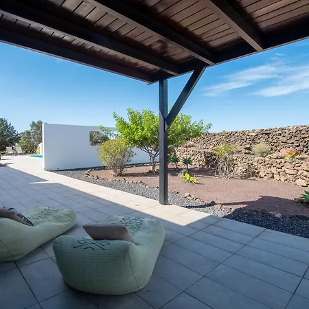 Vakantiehuis North Shore Villas, Makai, Heated & Shared Pool Lajares