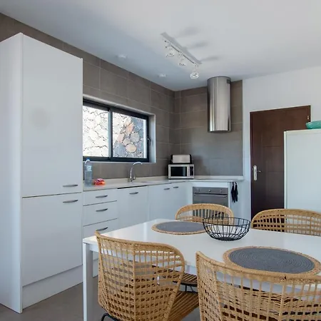 North Shore Villas, Makai, Heated & Shared Pool Dom wakacyjny Lajares